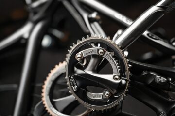 【メンテナンス】自転車のパフォーマンスを最大化させるチェーンリングボルトレンチ活用法
