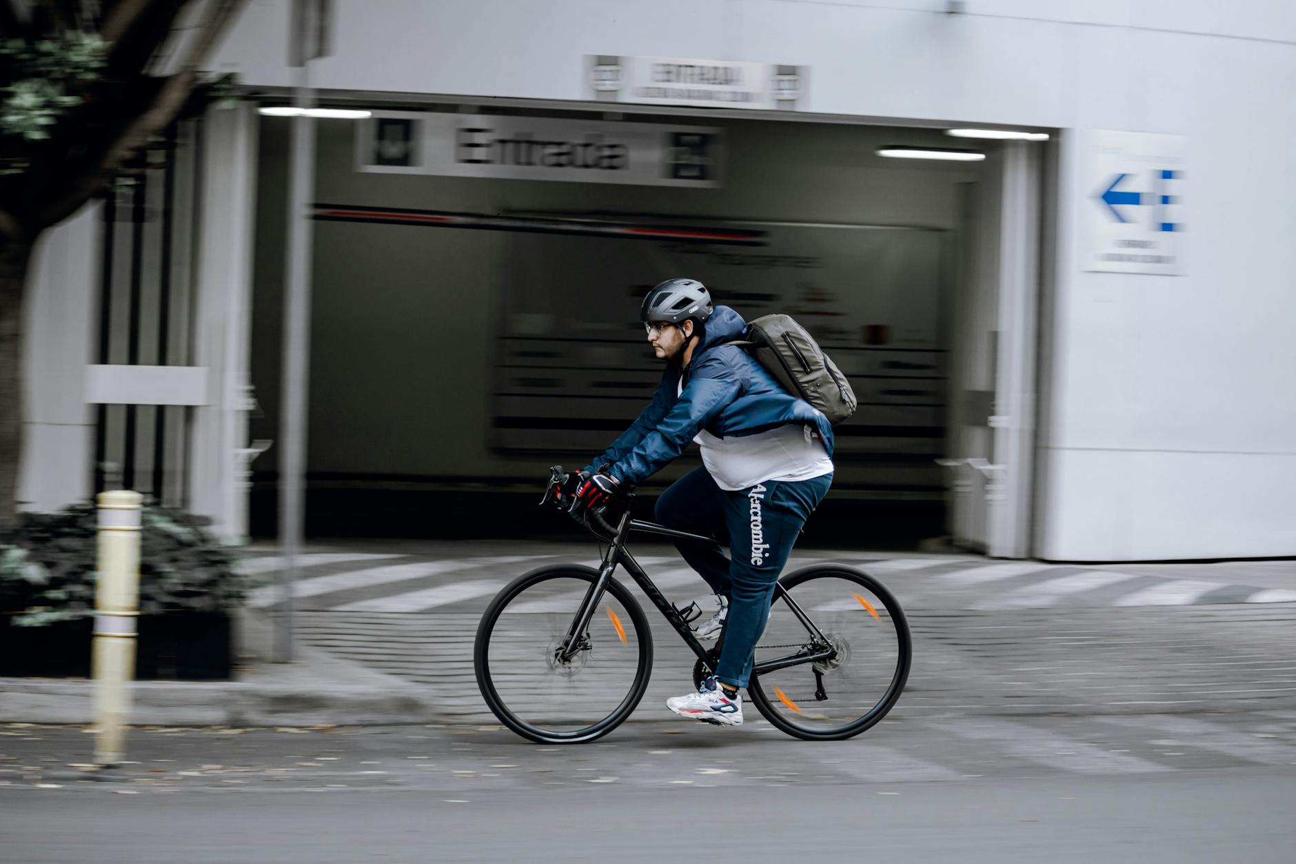 cyclist backpack road cycling gear