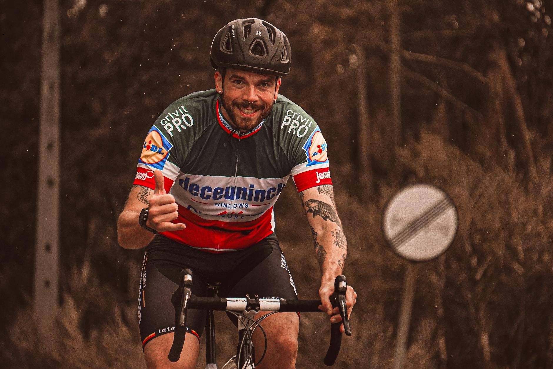 cycling jersey athlete road bike