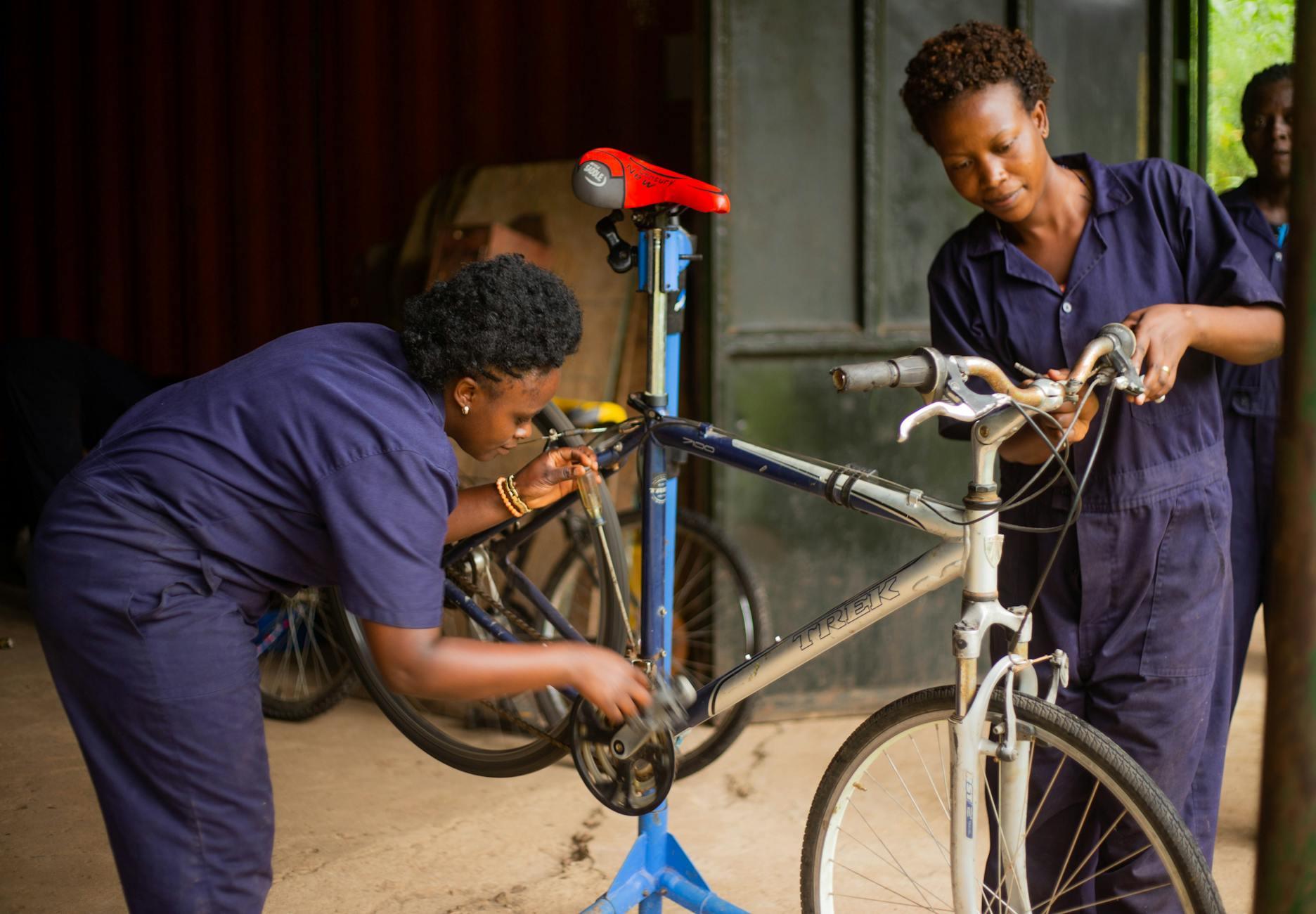 bicycle assembly wage list