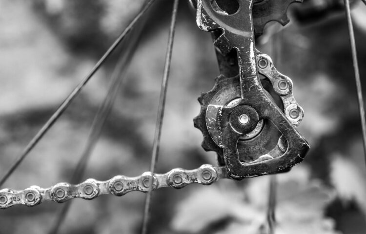 bicycle chain lubrication maintenance