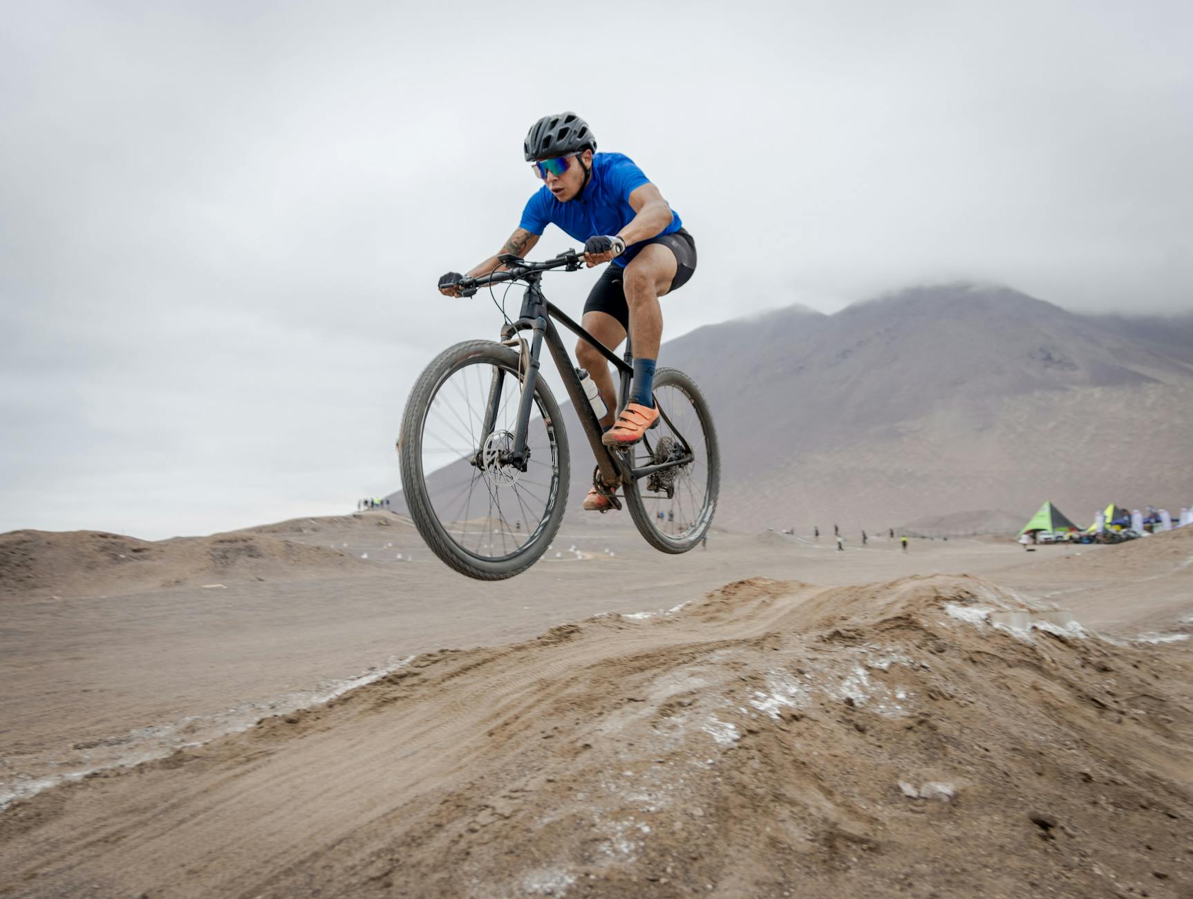mountain bike one way 20km