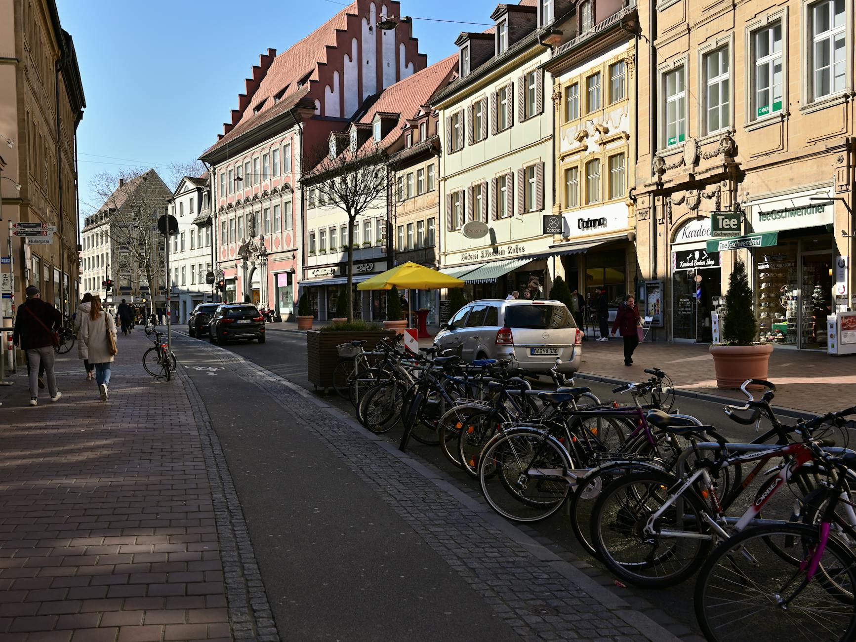 bicycle 6 minutes walk