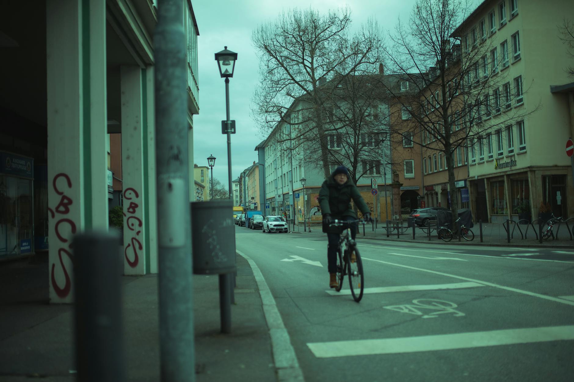 commuting by bicycle in winter
